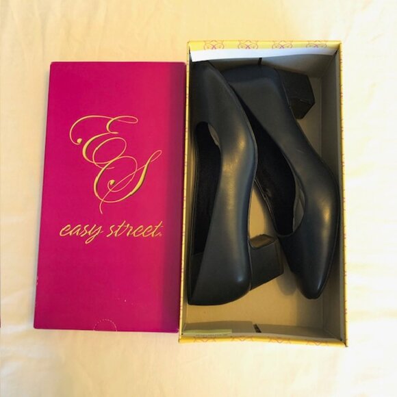 Navy Blue Pumps Easy Street 9.5M Career 2" Block Heel Style - Picture 8 of 10